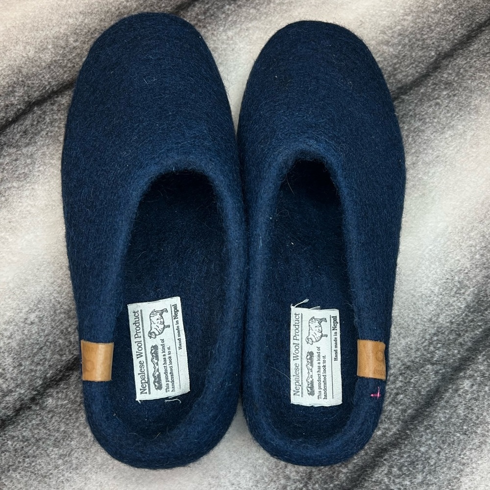 Baabushka Wool Slipper with Rubber Sole in Navy